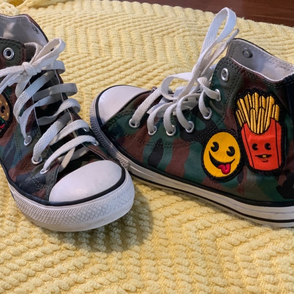 Smiley Face Converse - Picture 3 of 5